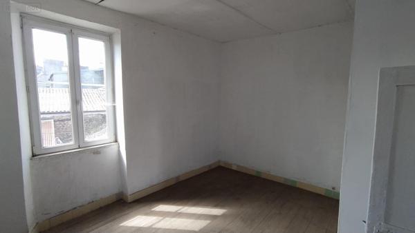 Maison à vendre à Tinchebray Bocage dans l'Orne (61800), ref : V3-TY