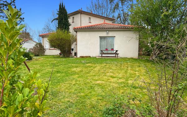 Maison à vendre    4 pièces • 123,34 m2 Saint-Étienne-de-Tulmont