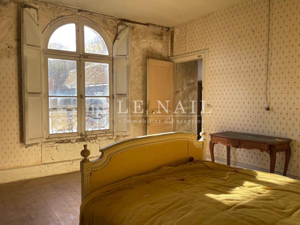 Manoir à restaurer à vendre à 40 km de Paris