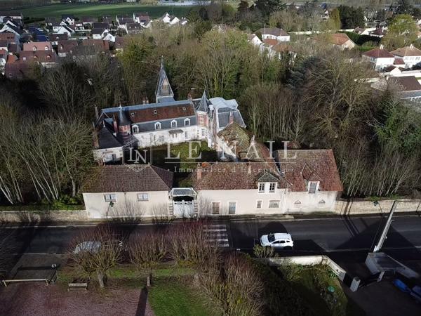 Manoir à restaurer à vendre à 40 km de Paris