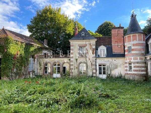 Manoir à restaurer à vendre à 40 km de Paris