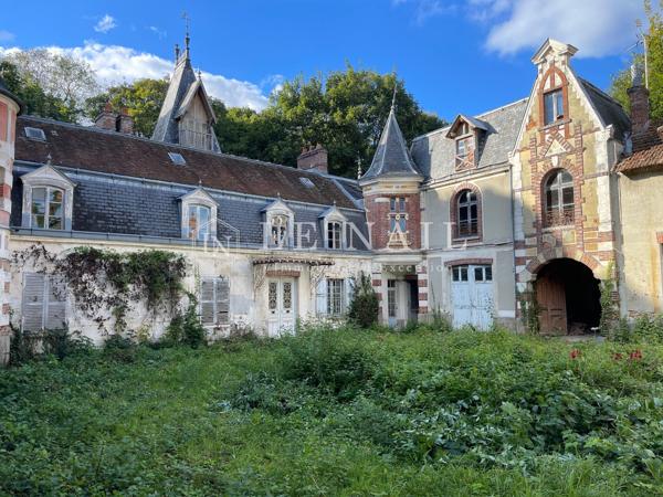 Manoir à restaurer à vendre à 40 km de Paris