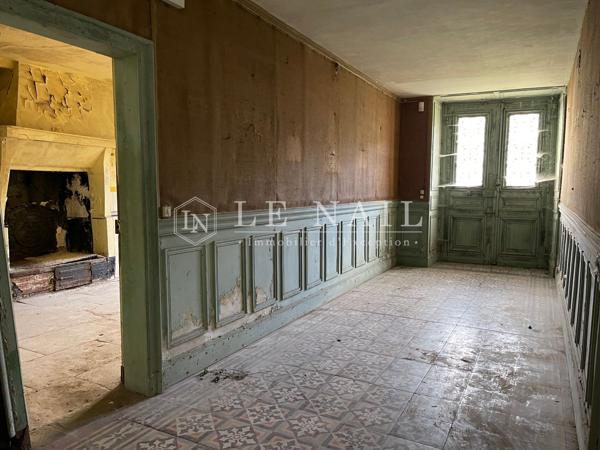 Manoir à restaurer à vendre à 40 km de Paris
