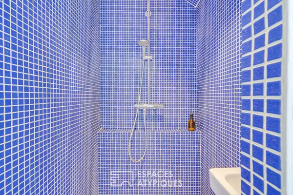 Jolie maison avec terrasse et garage