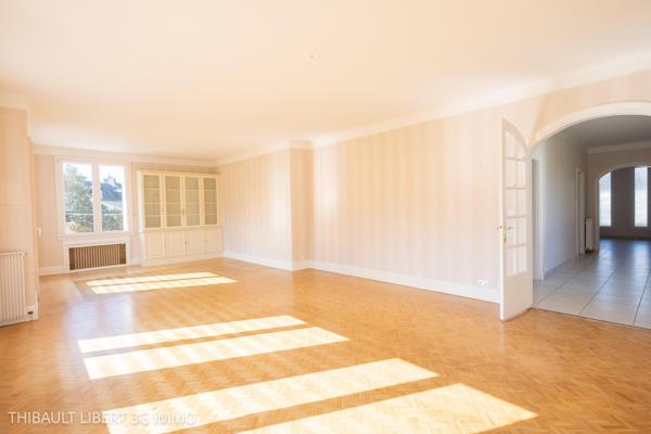 Vente / Maison et grand terrain