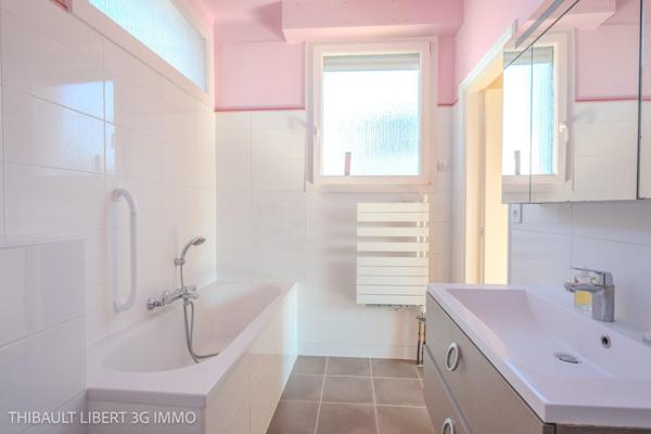 Vente / Maison et grand terrain