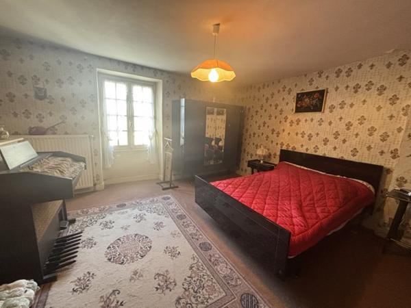 Maison à vendre 72 345 € Bourganeuf 6 p 172 m² DPE F