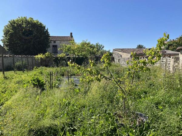 Grange à vendre |  Xambes |  1 pièce | 100 m²
