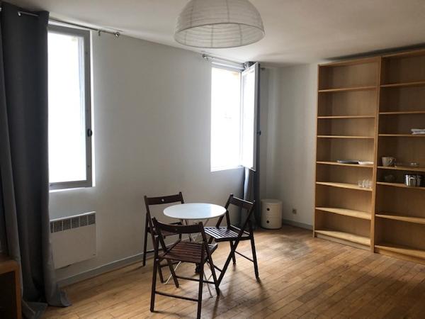 Charmant studio meublé