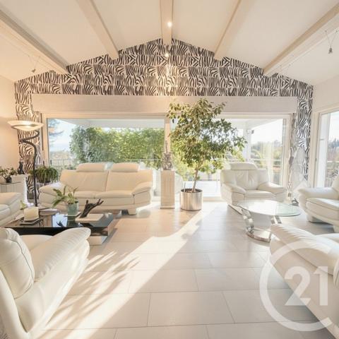 Maison à vendre  6 pièces - 203,65 m2 VALBONNE - 06