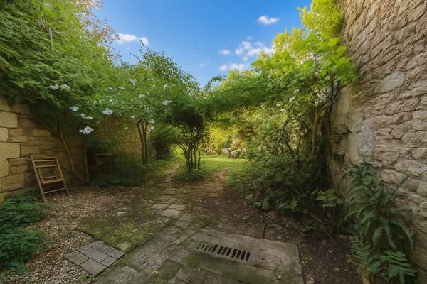APPARTEMENT EN DUPLEX 2/3 CHAMBRES AVEC JARDINET POITIERS CENTRE