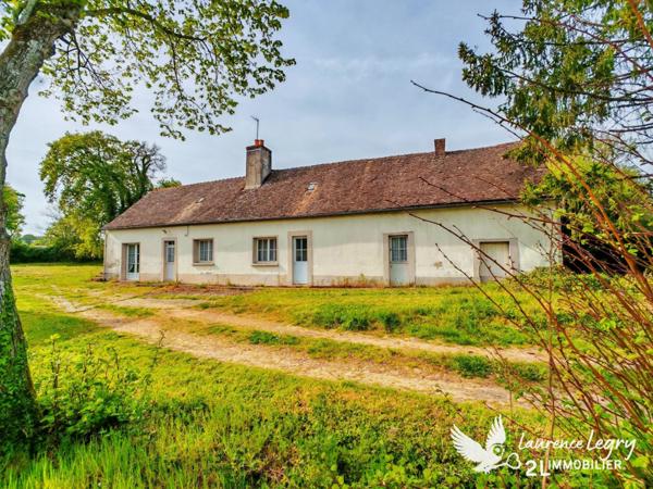 Longère à rénover au calme avec grange et hangar