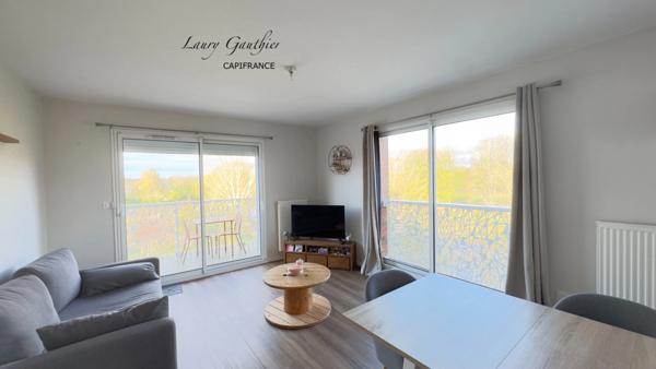 Superbe appartement T2 de 47 m² avec balcon, parking et vue imprenable sur la Lys – Armentières