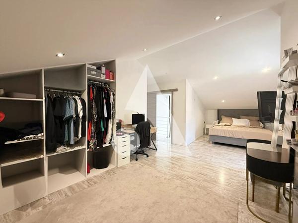 Maison 7 pièces 240 m2