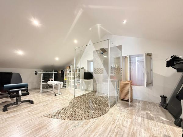 Maison 7 pièces 240 m2