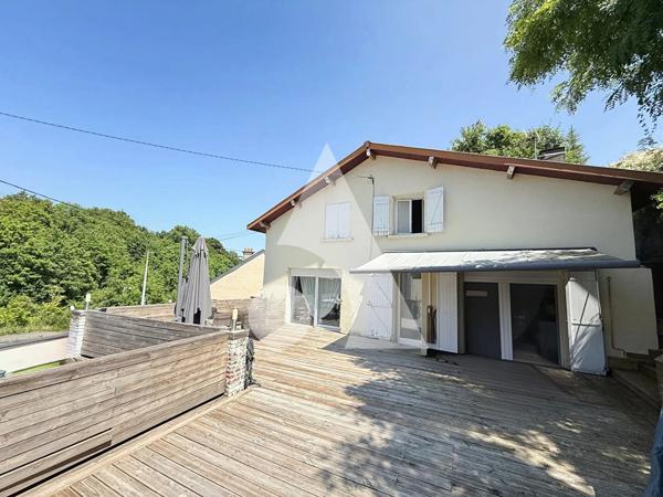 Maison 7 pièces 240 m2