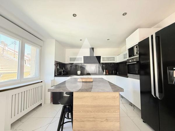 Maison 7 pièces 240 m2