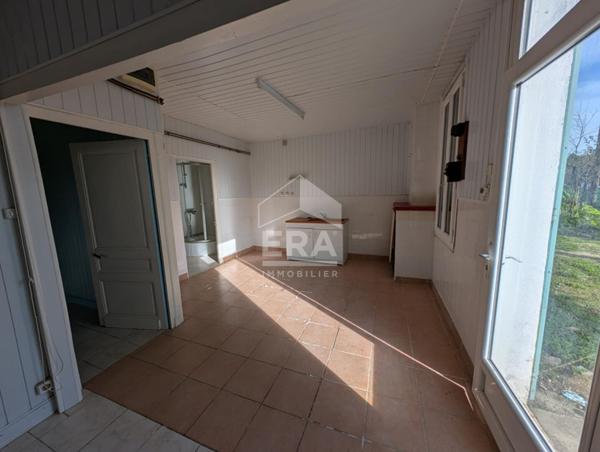 Maison à vendre de plain pied à Montpon-Ménestérol 5 pièces 90 m2