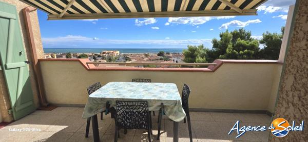 Appartement à Saint-Pierre-la-Mer SUPERBE VUE MER-PLAIN PIED T3 + 2 PARKINGS