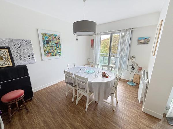 Appartement à vendre 5 pièces, balcon REIMS HYPER CENTRE (51)