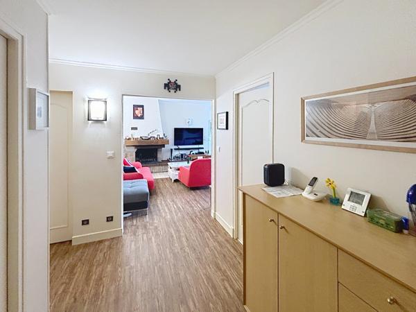 Appartement à vendre 5 pièces, balcon REIMS HYPER CENTRE (51)