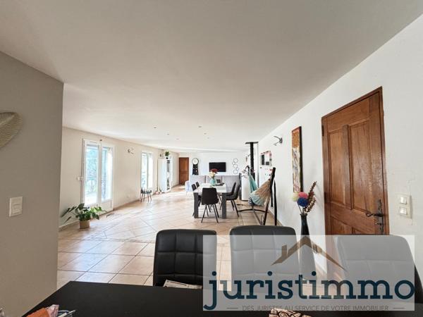 Cairanne (84290) Villa de 173m² sur une parcelle de 961m² à Cairanne