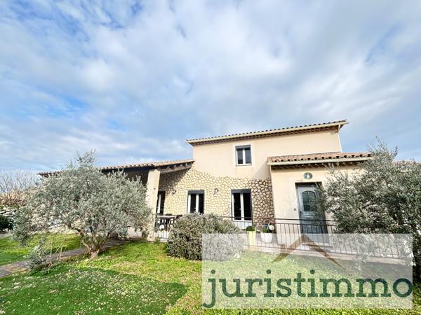 Cairanne (84290) Villa de 173m² sur une parcelle de 961m² à Cairanne