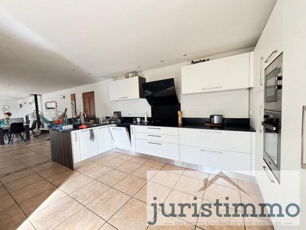 Cairanne (84290) Villa de 173m² sur une parcelle de 961m² à Cairanne