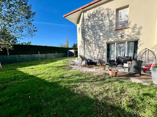 Superbe duplex 3 chambres avec jardin privatif et double parking dans une résidence récente 
