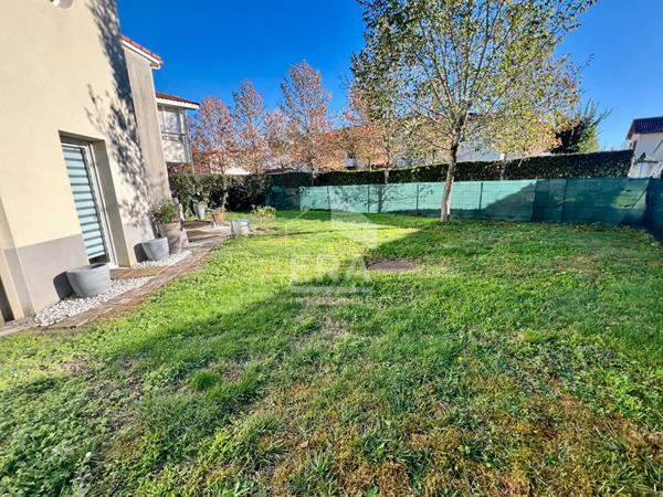 Superbe duplex 3 chambres avec jardin privatif et double parking dans une résidence récente 