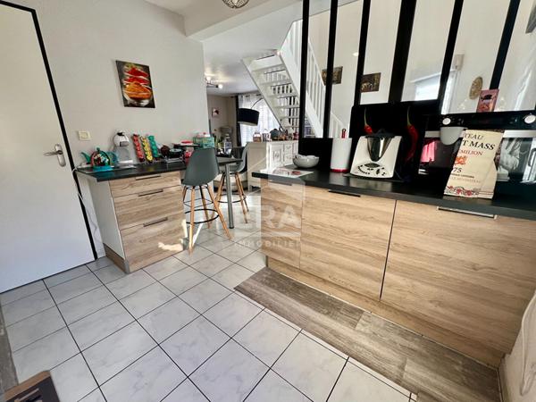 Superbe duplex 3 chambres avec jardin privatif et double parking dans une résidence récente 