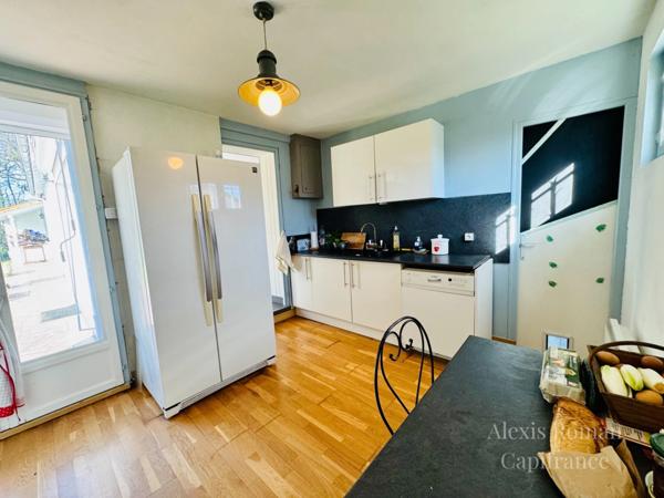 Maison 128 m² avec piscine et grange de 100 m2 – 3 800 m² de terrain