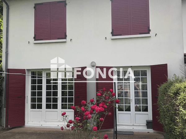 Location Maison 4 pièces 87.23 m² - 29 RUE AGRIPPA Poitiers 86000