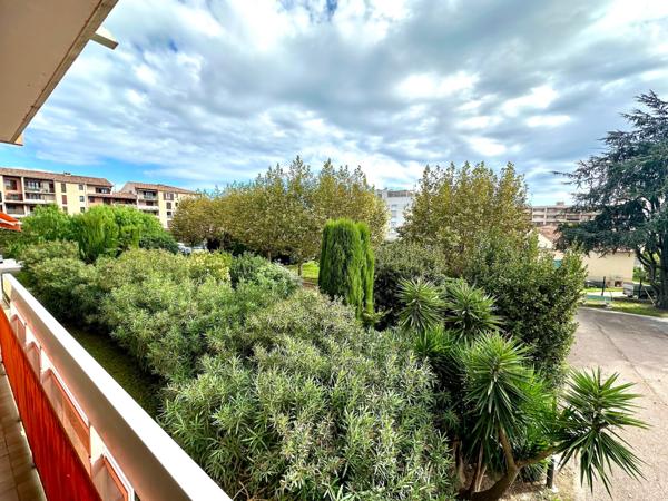 APPARTEMENT 5 PIECES CENTRE VILLE AVEC TERRASSE , CAVE , PARKING