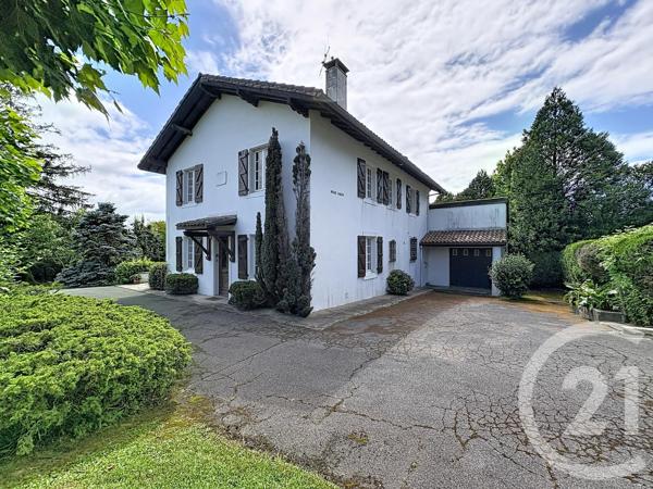 Maison à vendre  6 pièces - 191 m 2   AHETZE  - 64