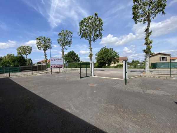 Local commercial - PUY