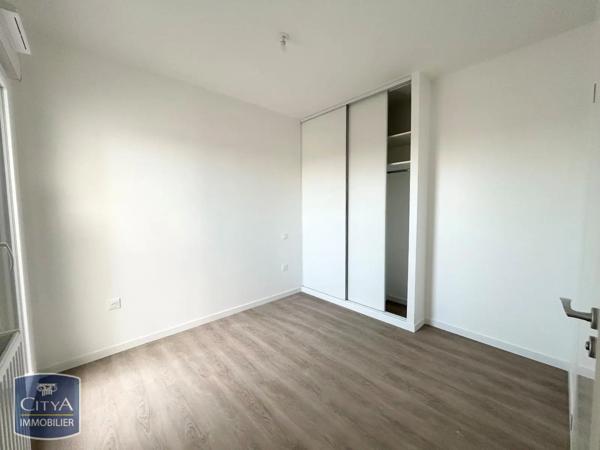 Appartement à louer 5 pièces 103.96m²
