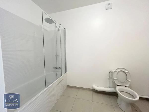 Appartement à louer 5 pièces 103.96m²