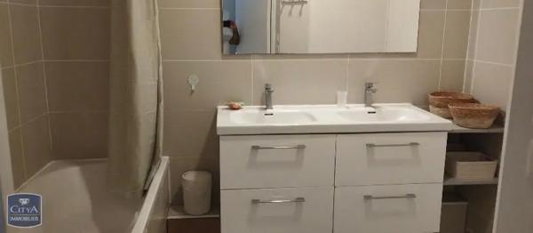 Appartement à louer 4 pièces 69.11m² La Possession (97419)