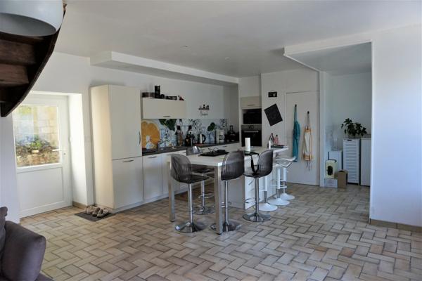 MAISON DE CHARME,CENTRE BOURG DE PLELO