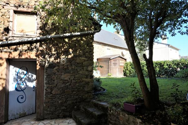 MAISON DE CHARME,CENTRE BOURG DE PLELO