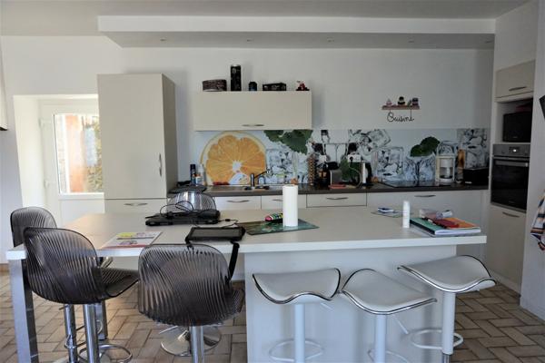 MAISON DE CHARME,CENTRE BOURG DE PLELO