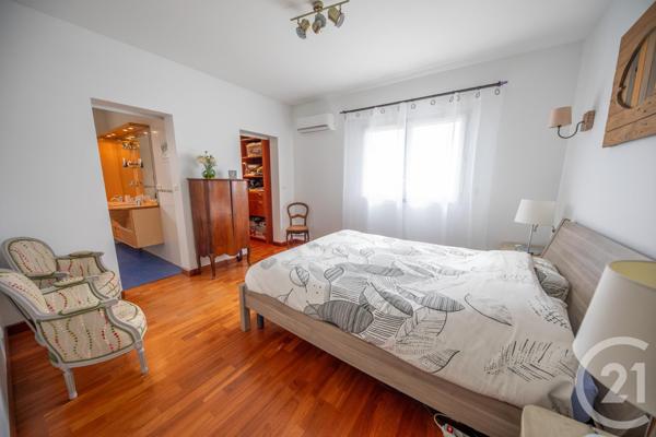 Maison à vendre  9 pièces - 263,16 m2 ST MEDARD EN JALLES - 33