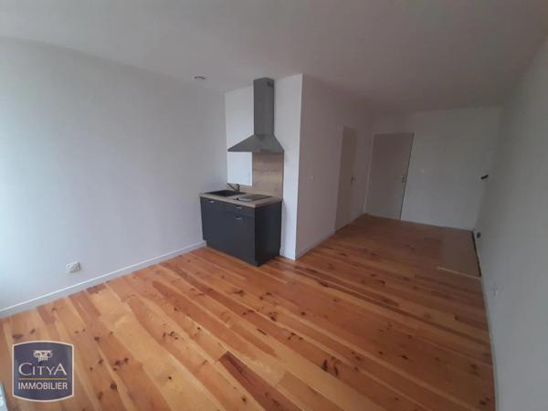 Appartement à louer 1 pièce 21.82m²