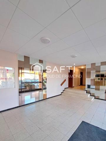À Mulhouse face quartiers nouveaux bassins, au sein d’une résidence calme et soignée avec ascenseur, découvrez ce bel appartement traversant et lumineux, 3 pièces situé au 5? étage, offrant confort, luminosité et une agréable vue dégagée avec grand balcon, garage, place de parking privative et cave.