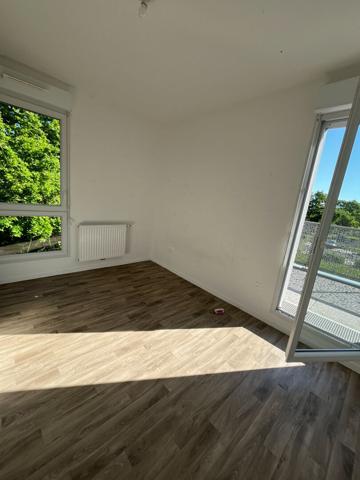 LOCATION TYPE 3 AVRILLE_ FLORESCENCE A101,  
Avrille 49240