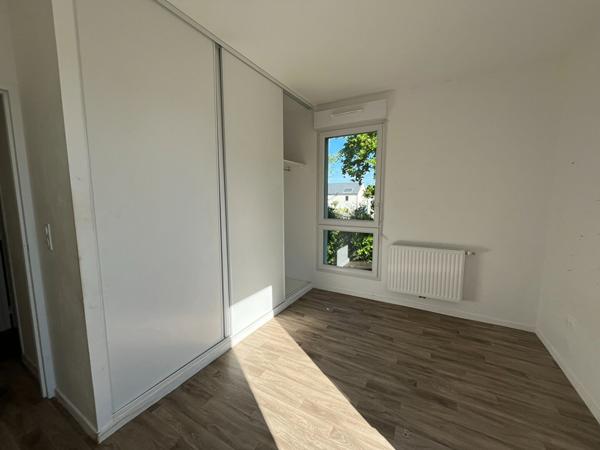 LOCATION TYPE 3 AVRILLE_ FLORESCENCE A101,  
Avrille 49240