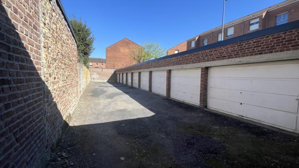 OPPORTUNITÉ INVESTISSEUR : Rare Lot de 11 Garages – Lille Vauban / Esquermes