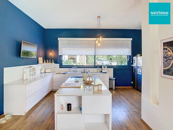 Propriété - 270 m² hab - 3261 m² de terrain - Piscine