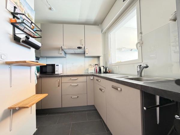 🌊Appartement T1 Golfe-Juan vue mer spectaculaire, grande terrasse, garage fermé